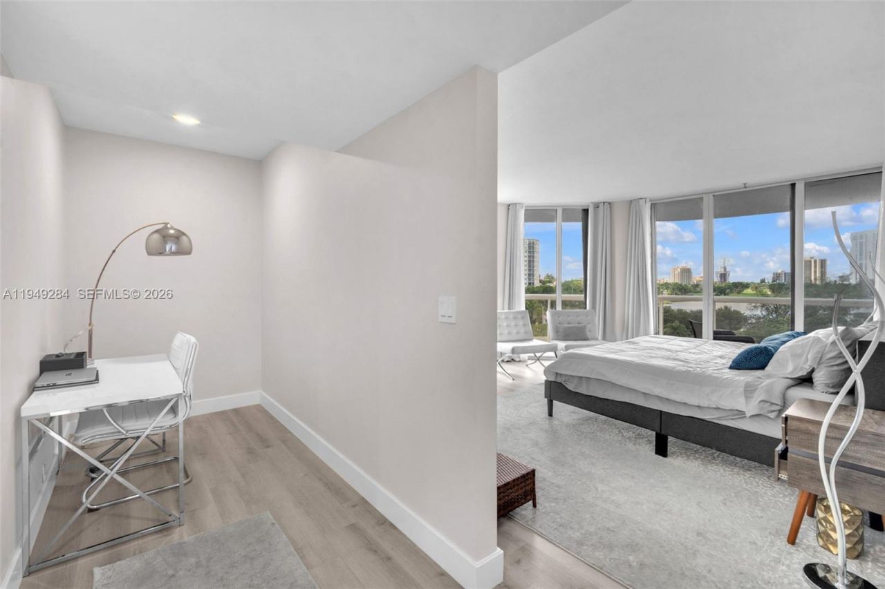 20191 E Country Club Dr , Unit 601, Aventura, FL 33180 Photo