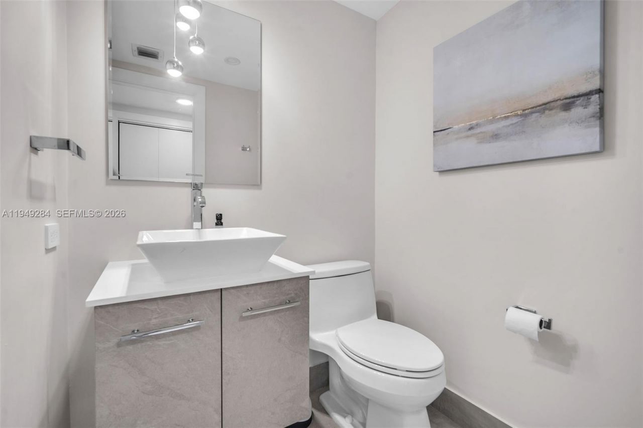 20191 E Country Club Dr , Unit 601, Aventura, FL 33180 Photo