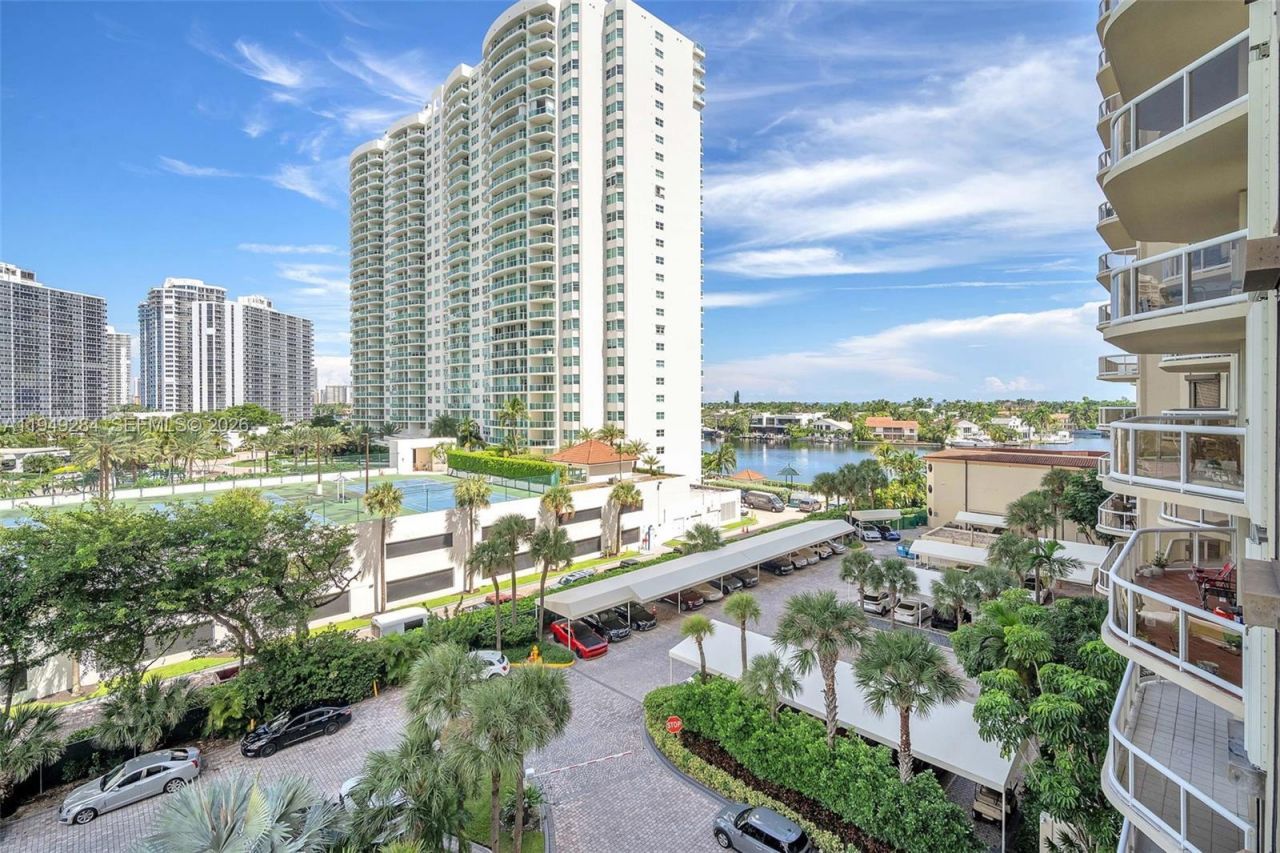 20191 E Country Club Dr , Unit 601, Aventura, FL 33180 Photo