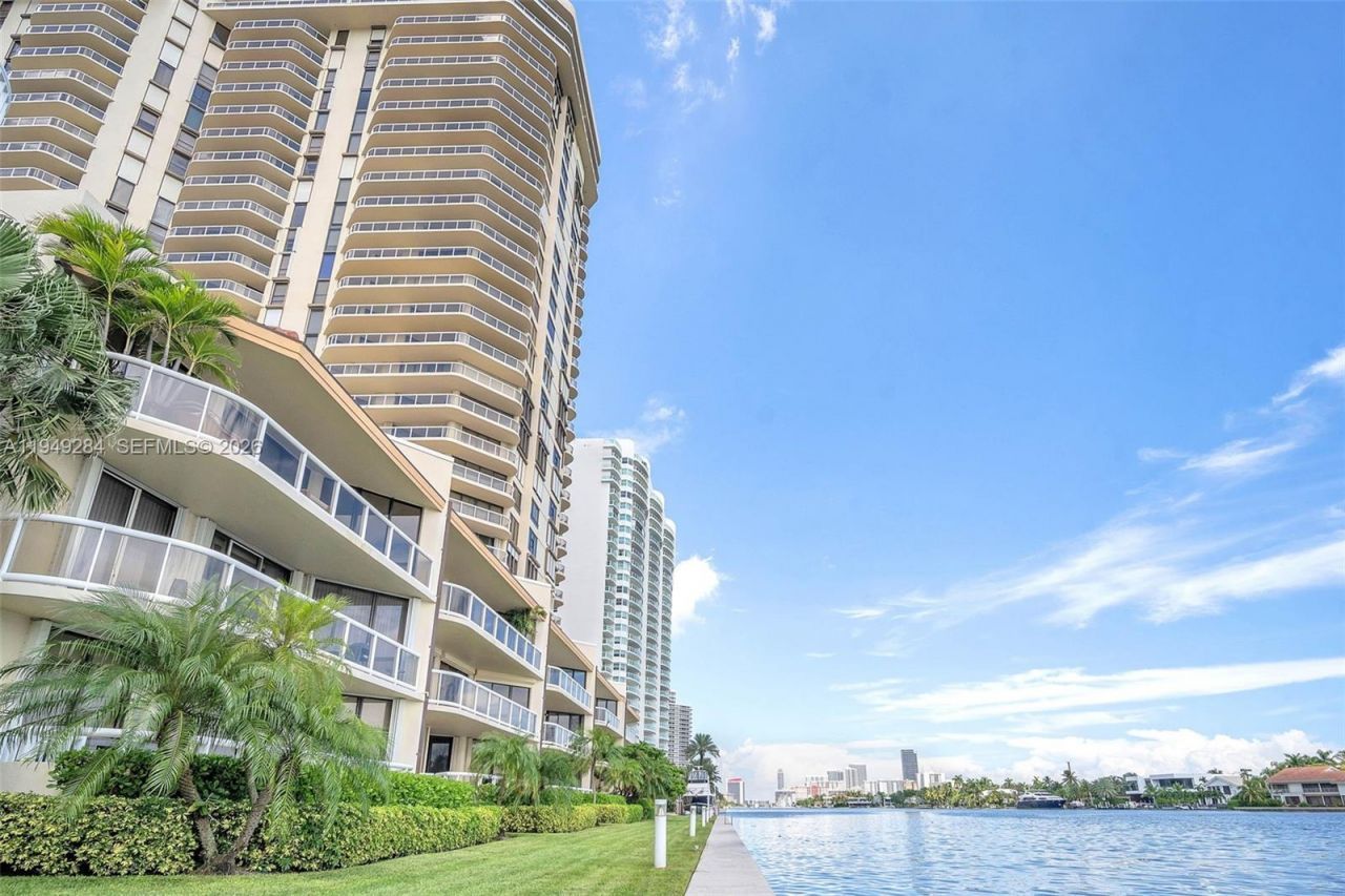 20191 E Country Club Dr , Unit 601, Aventura, FL 33180 Photo