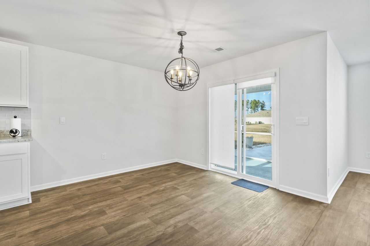 572 Talisman Trail Photo 18