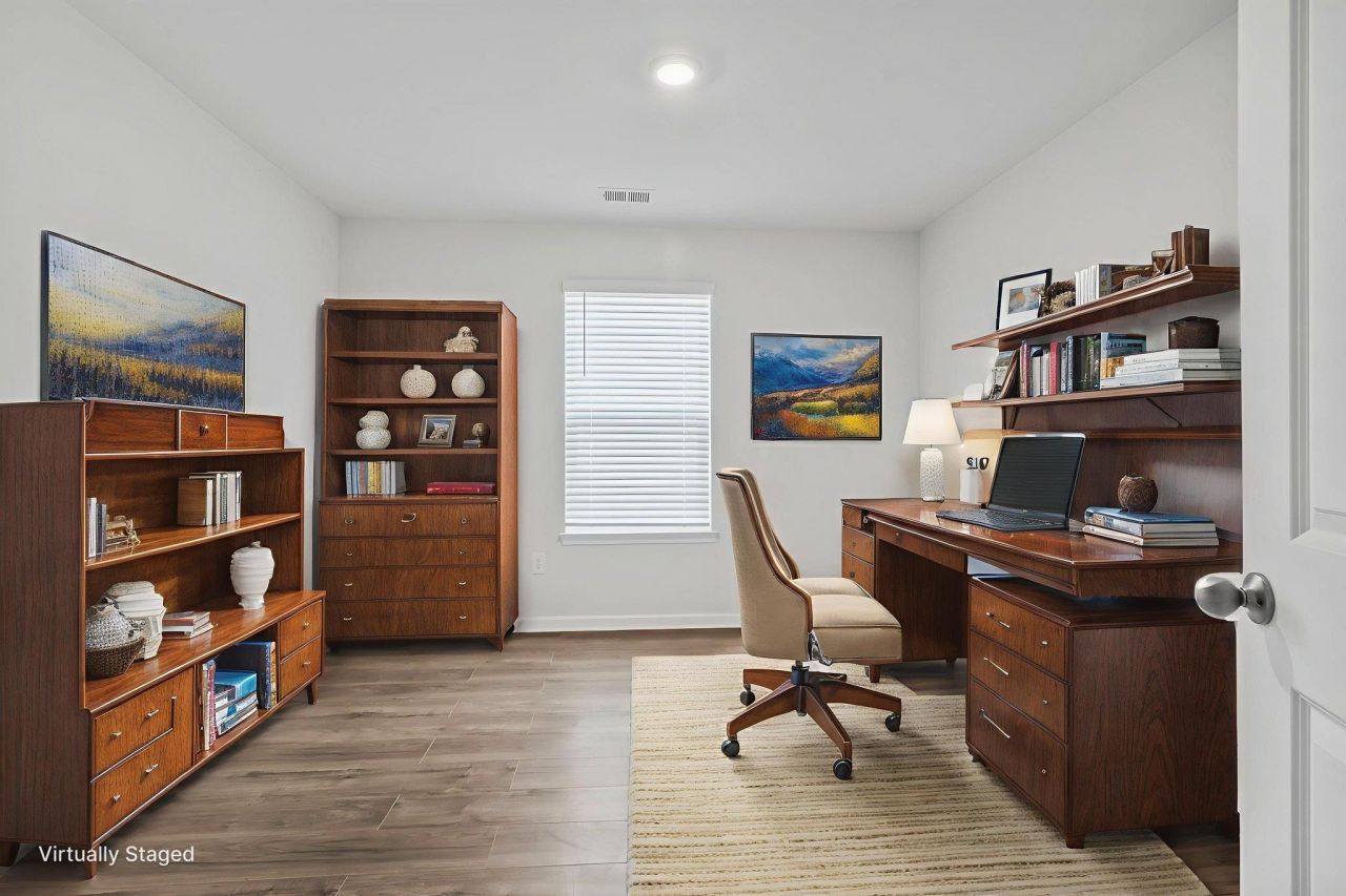 572 Talisman Trail Photo 6