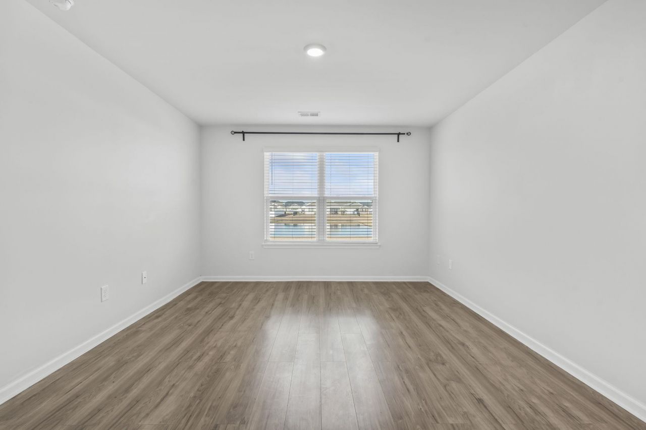 572 Talisman Trail Photo 7