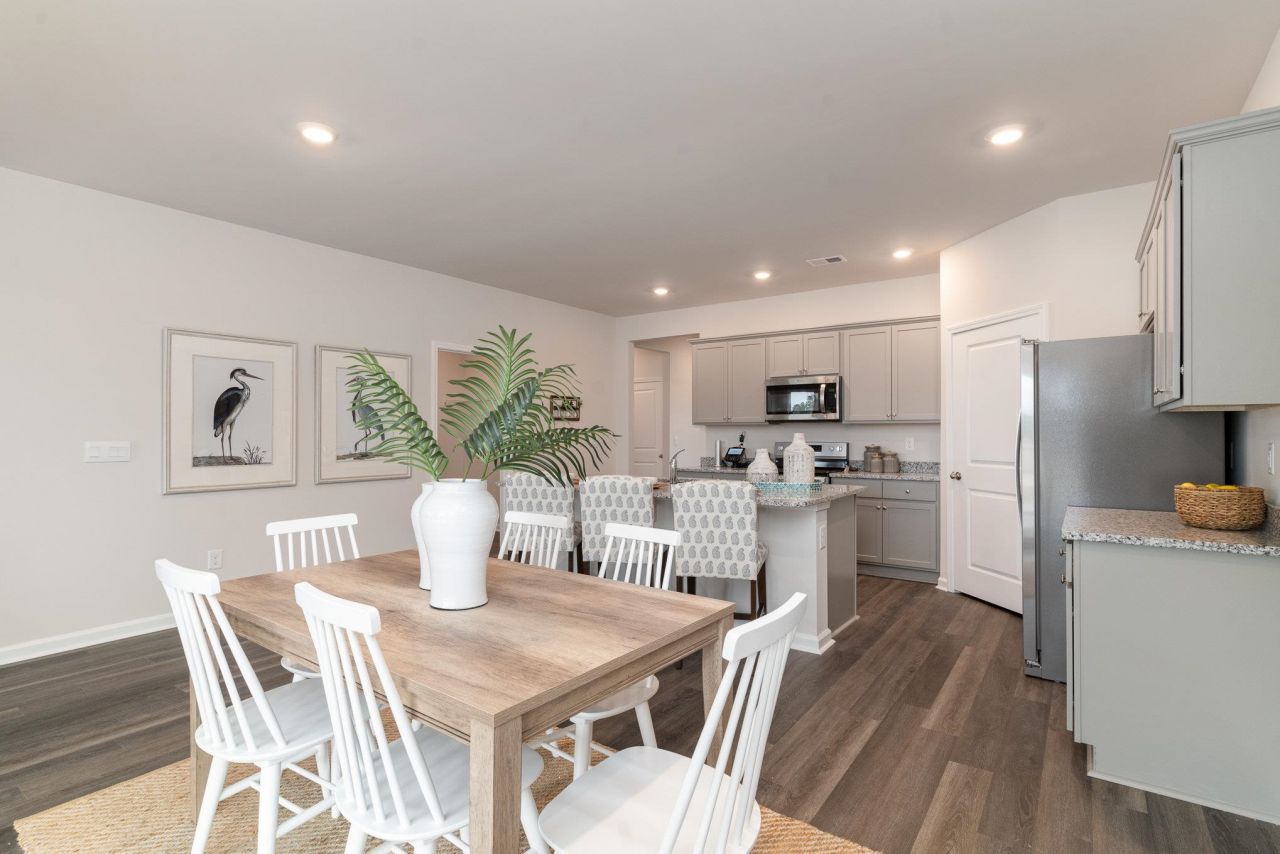 1018 Ridgeford Dr. Photo 10