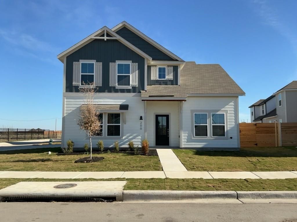 200 Carmel Canyon Trl, Jarrell, TX 76537 Main Photo