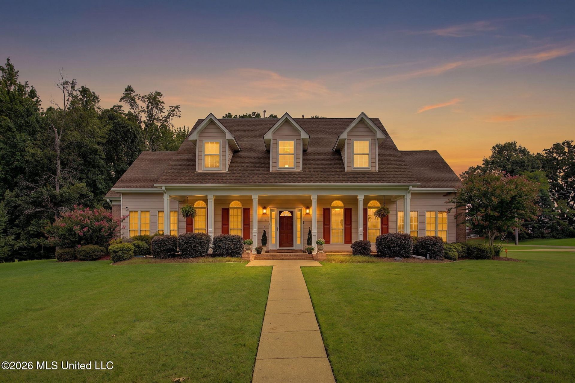 3466 N Woodland Trace, Southaven, MS 38672 Main Photo