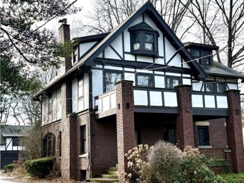 607 Copley Road, Akron, OH 44320 Photo 1