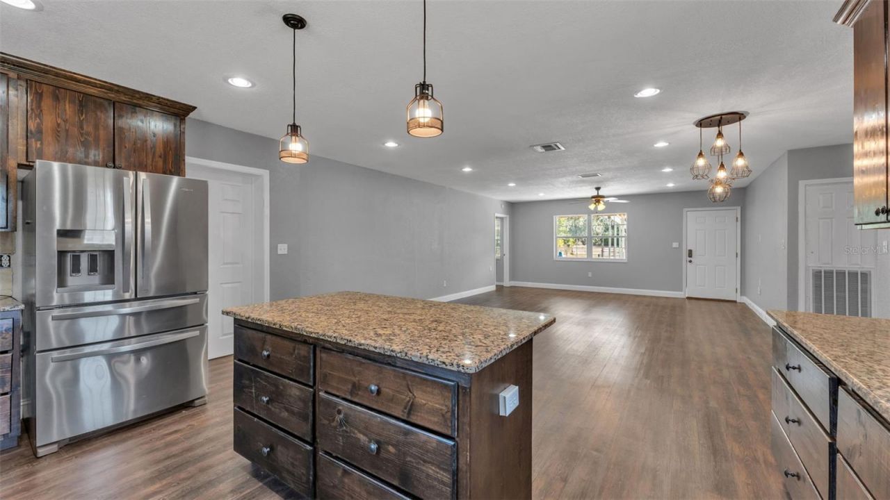 508 N Saint Cloud Avenue, Valrico, FL 33594 Photo