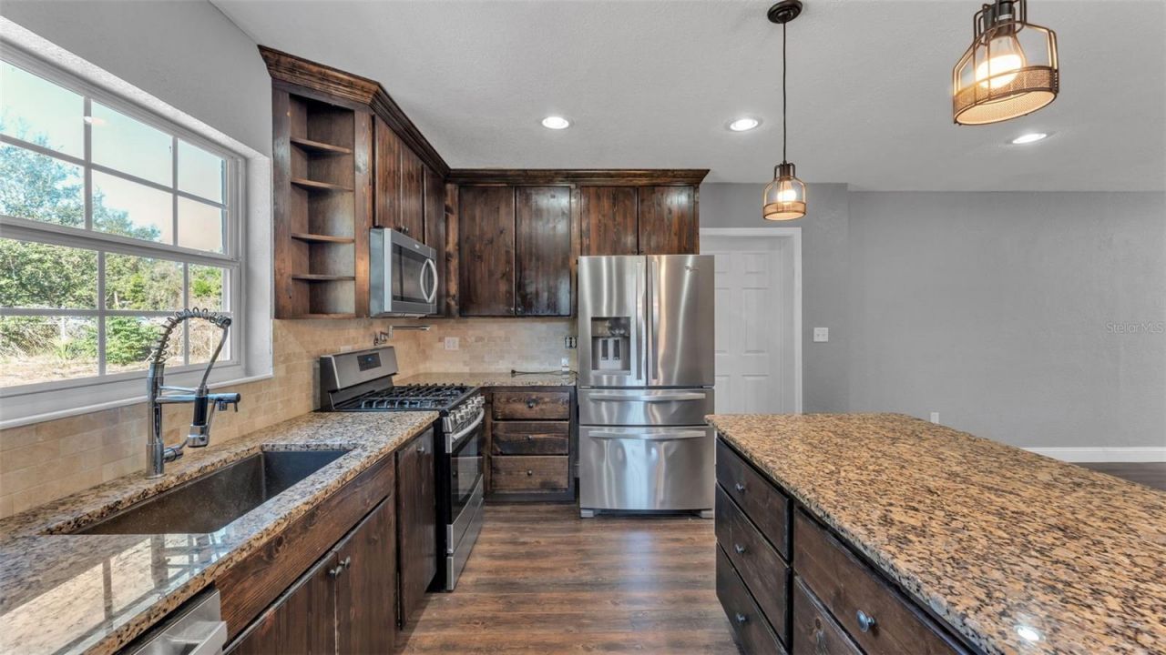 508 N Saint Cloud Avenue, Valrico, FL 33594 Photo