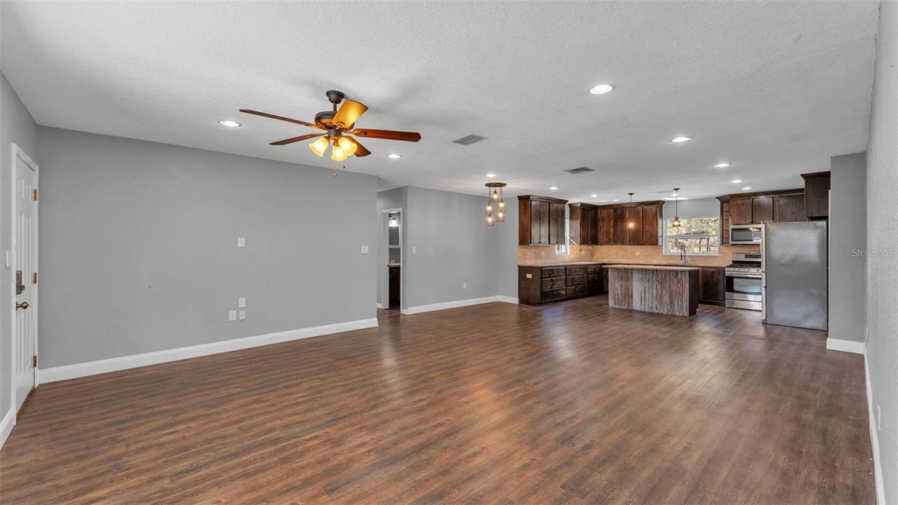 508 N Saint Cloud Avenue, Valrico, FL 33594 Photo