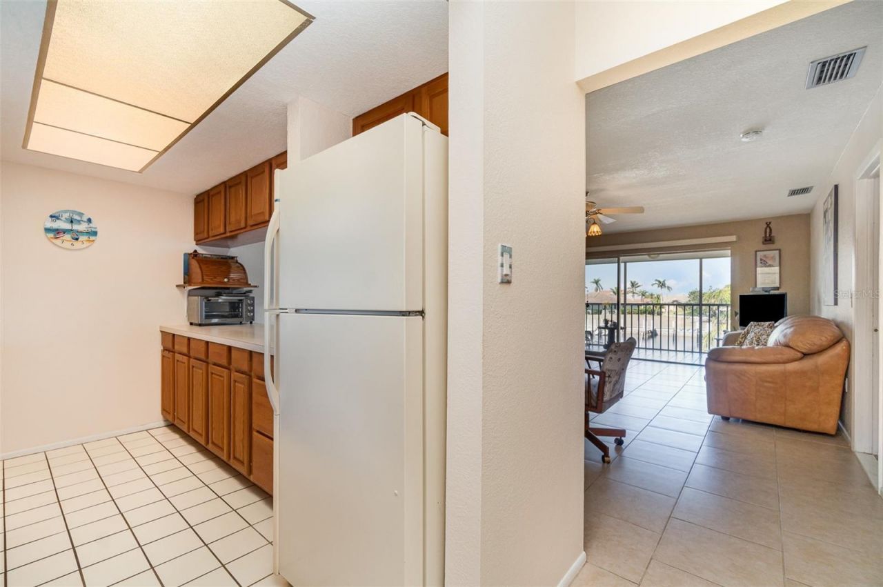 2700 Magdalina Drive, Unit 2B, Punta Gorda, FL 33950 Photo