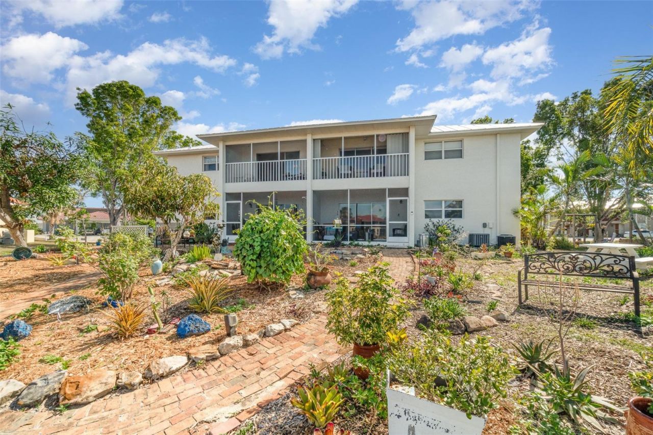 2700 Magdalina Drive, Unit 2B, Punta Gorda, FL 33950 Photo