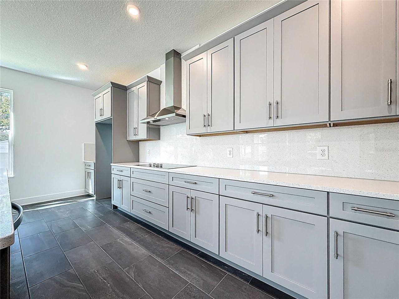4732 W Wallcraft Avenue, Tampa, FL 33611 Photo