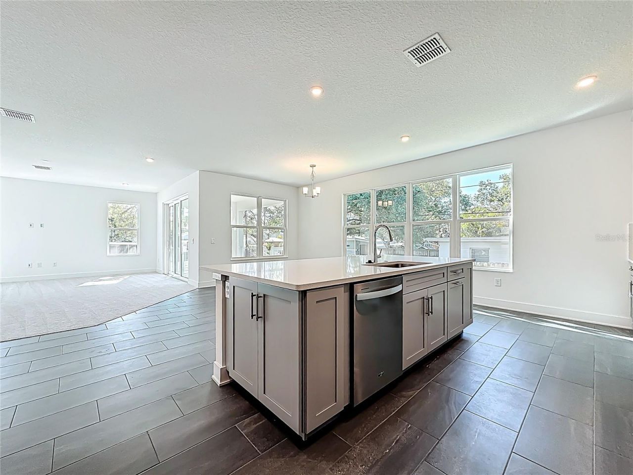 4732 W Wallcraft Avenue, Tampa, FL 33611 Photo