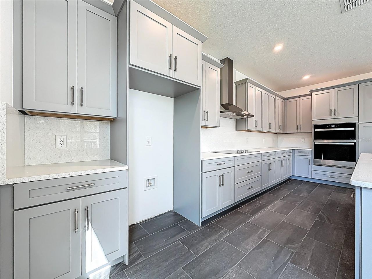 4732 W Wallcraft Avenue, Tampa, FL 33611 Photo