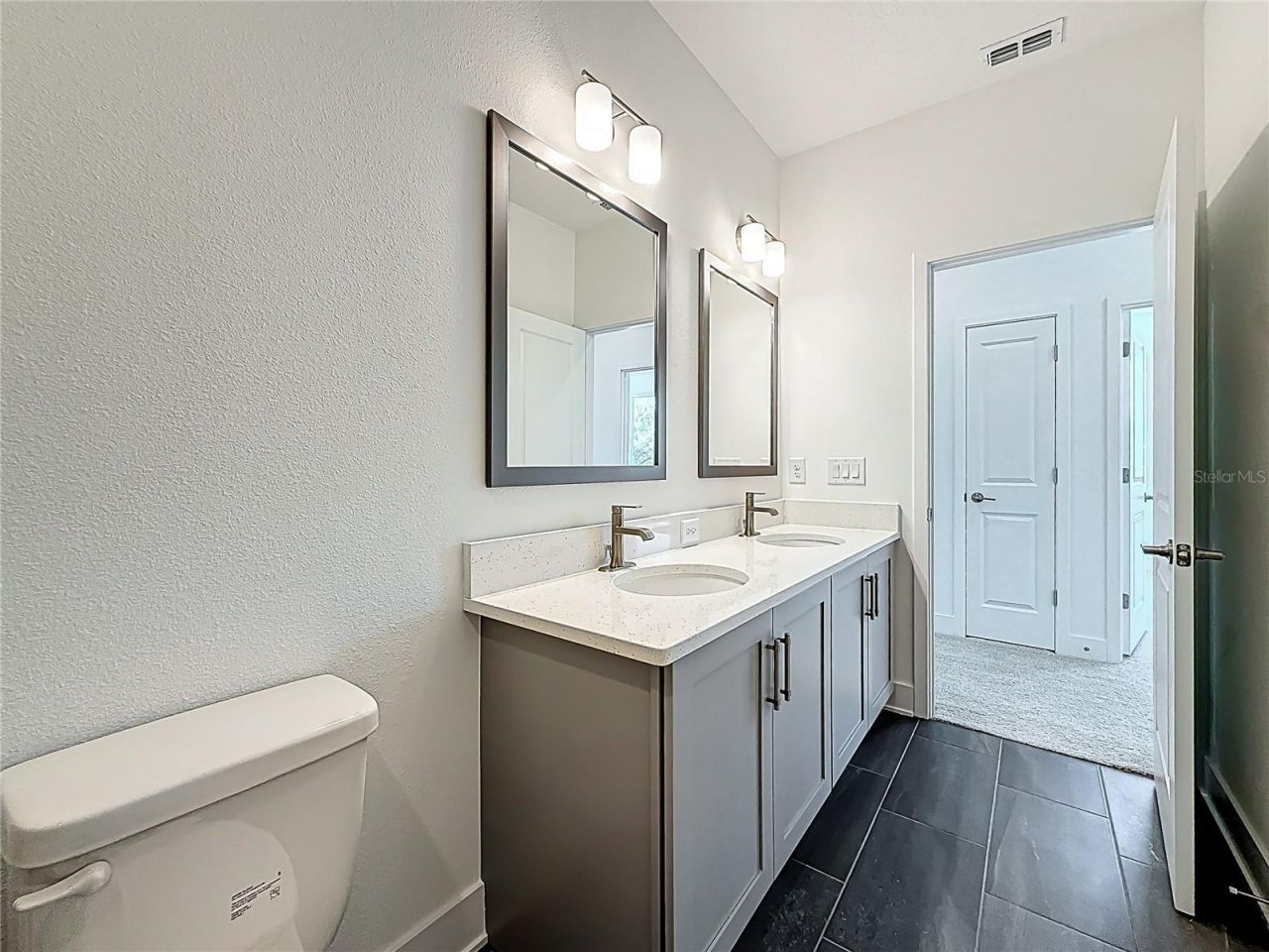 4732 W Wallcraft Avenue, Tampa, FL 33611 Photo