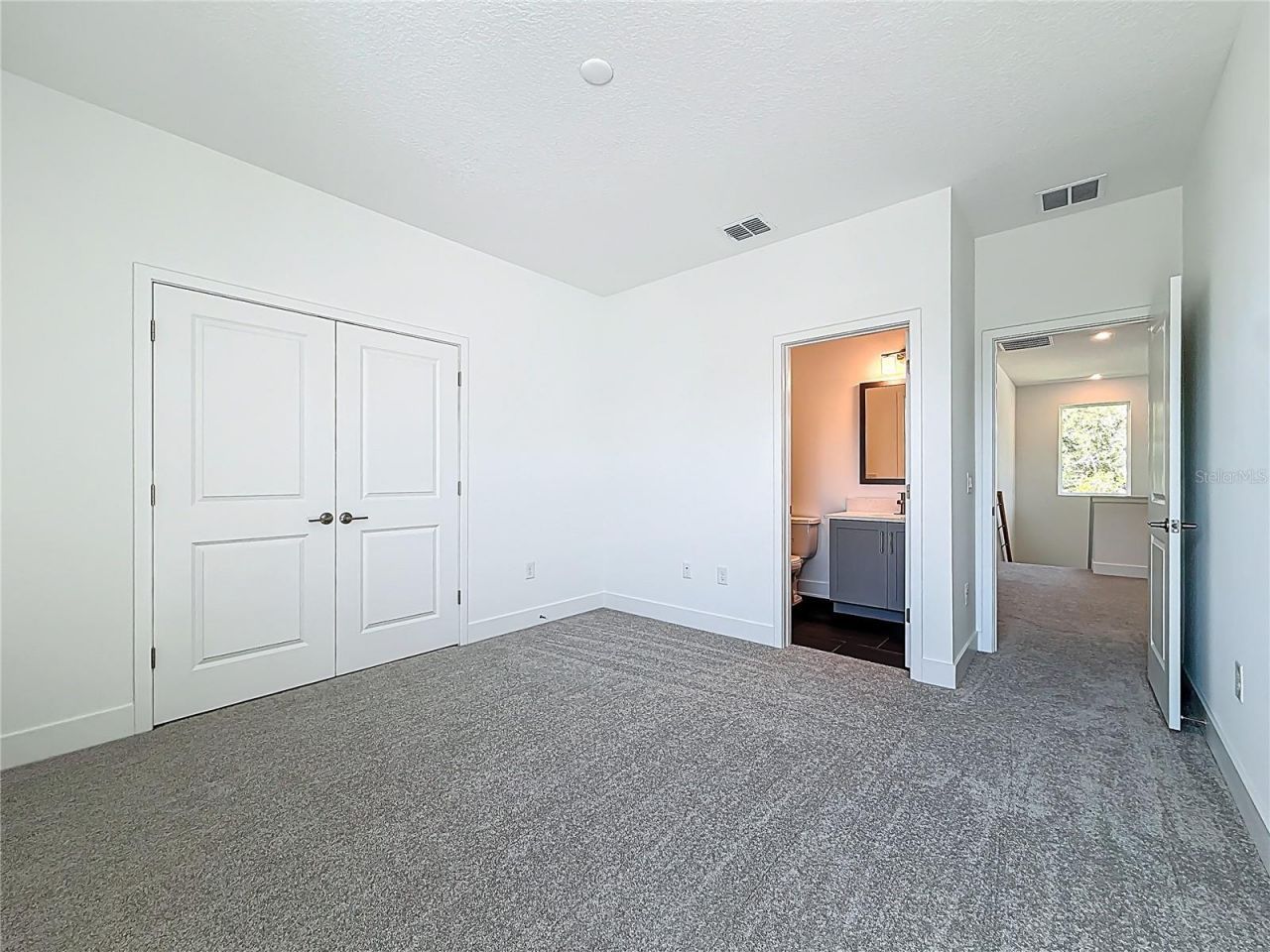 4732 W Wallcraft Avenue, Tampa, FL 33611 Photo