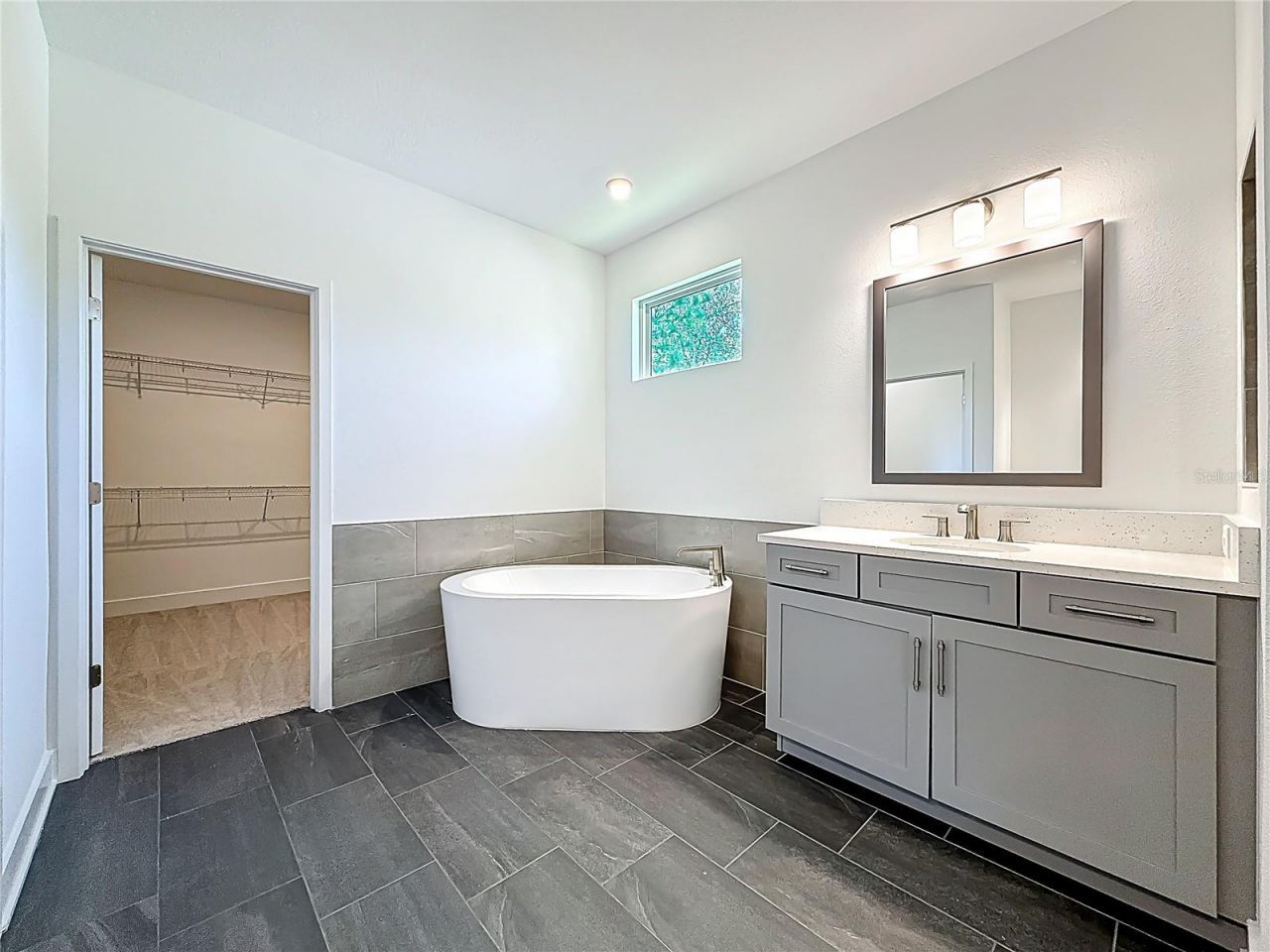 4732 W Wallcraft Avenue, Tampa, FL 33611 Photo