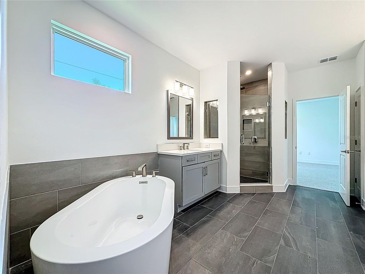 4732 W Wallcraft Avenue, Tampa, FL 33611 Photo