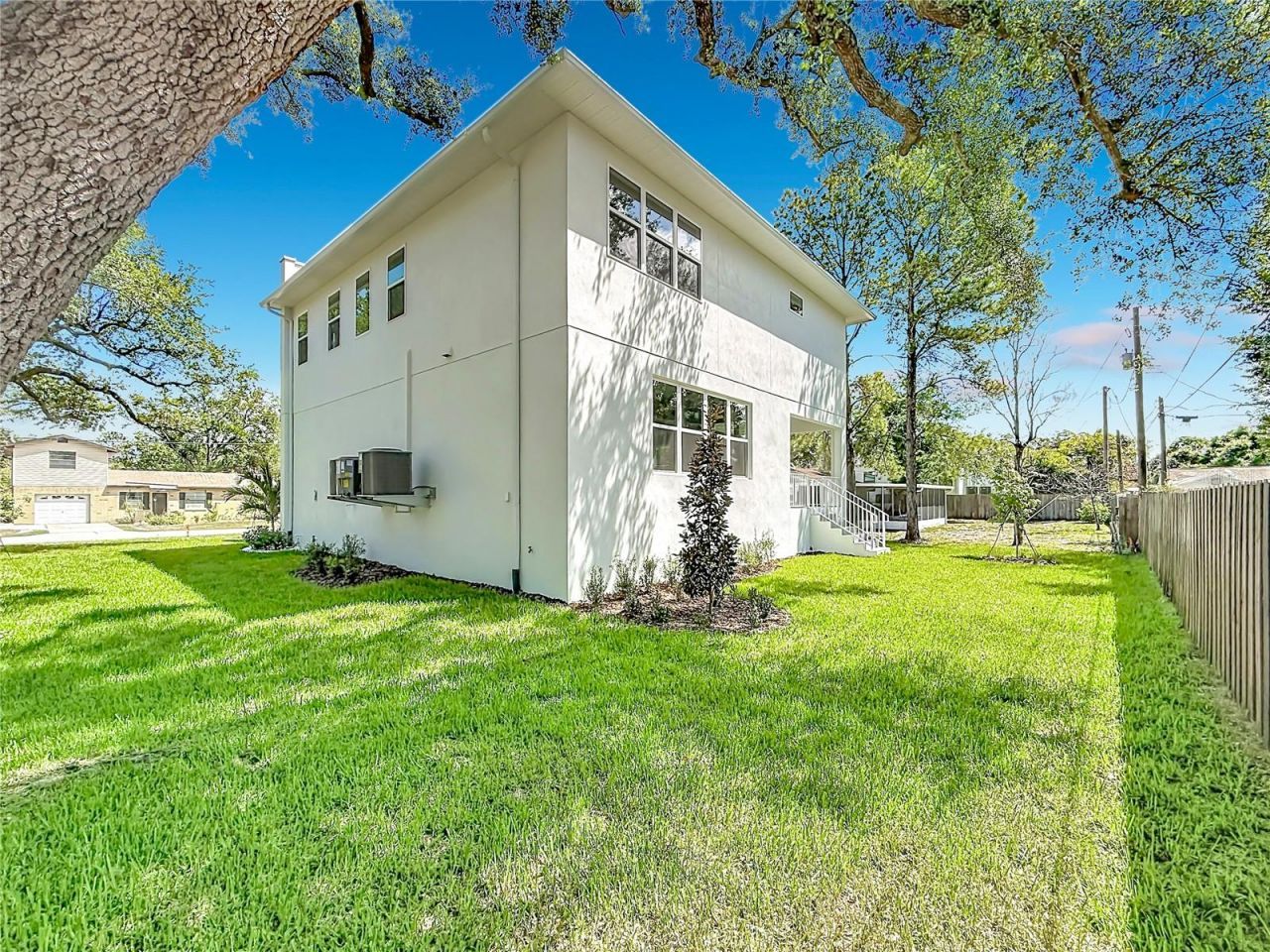 4732 W Wallcraft Avenue, Tampa, FL 33611 Photo
