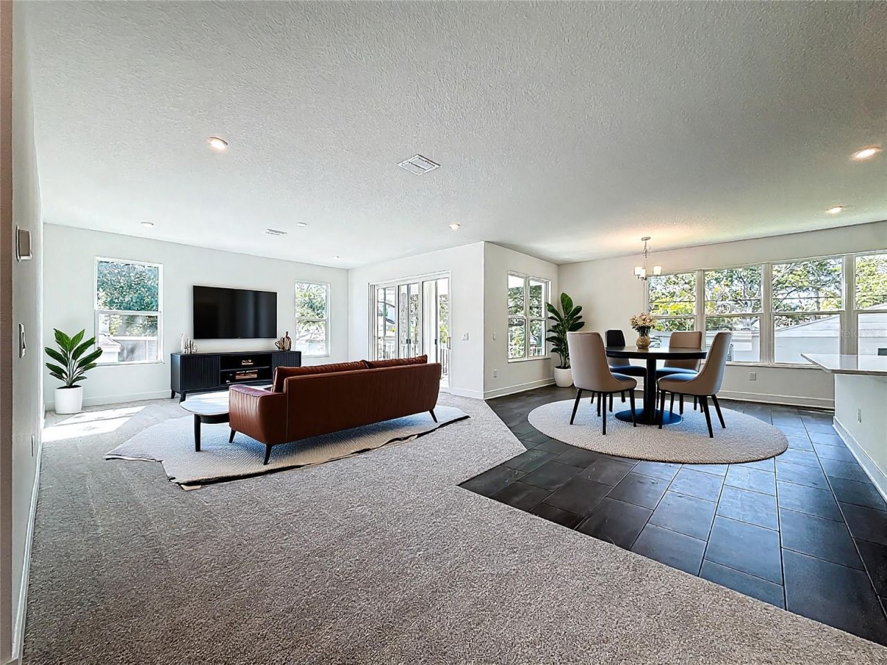 4732 W Wallcraft Avenue, Tampa, FL 33611 Photo