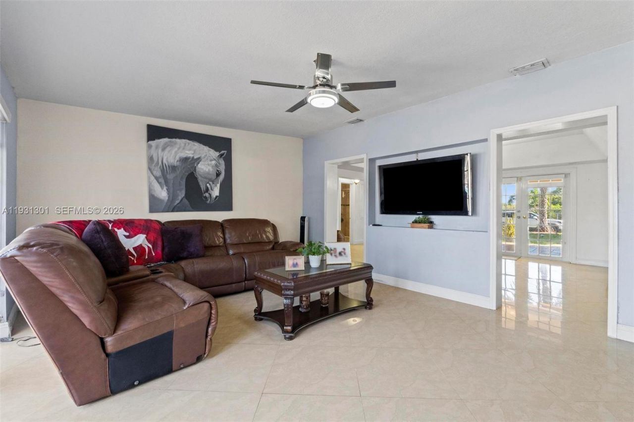 Please Call For Address, Miami, FL 33196 Photo