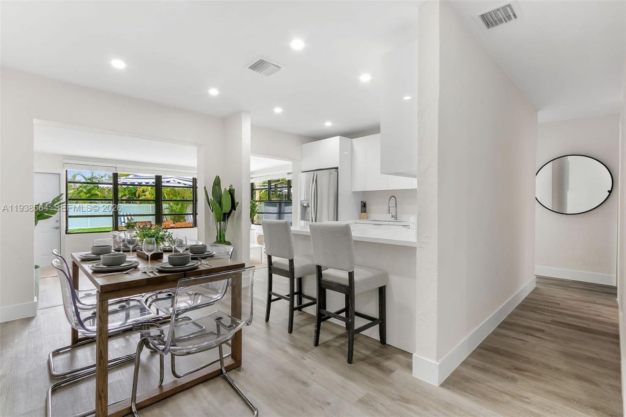 1335 NE 133rd St, North Miami, FL 33161 Photo