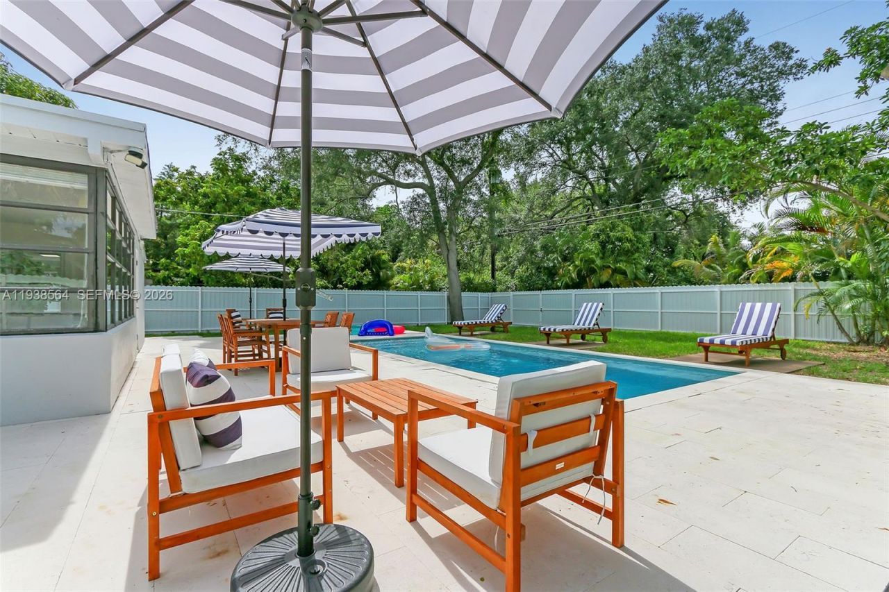 1335 NE 133rd St, North Miami, FL 33161 Photo