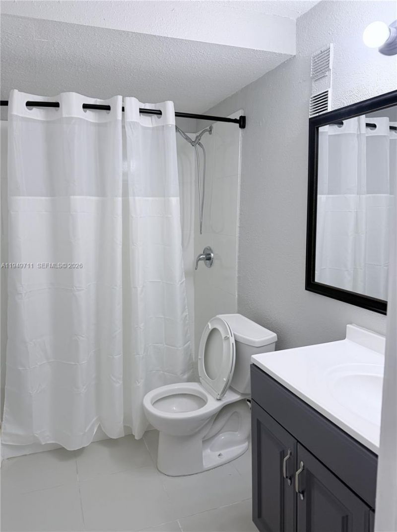 10000 NW 80th Ct, Unit 2247, Hialeah Gardens, FL 33016 Photo