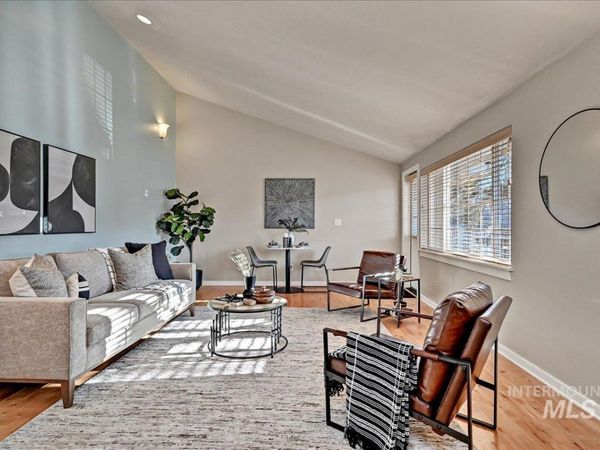 305 Village Lane, Unit 305, Boise, ID 83702