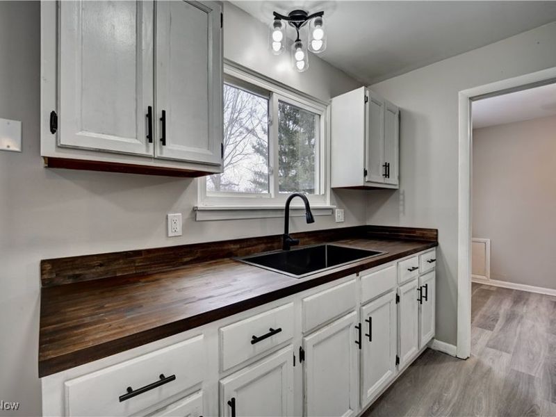 10645 Wilma Avenue NE, Alliance, OH 44601 Photo 12