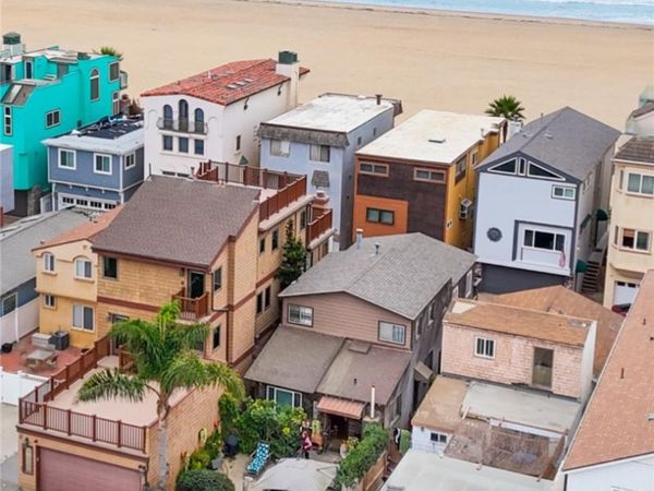 58 Surfside, Unit B, Surfside, CA 90743