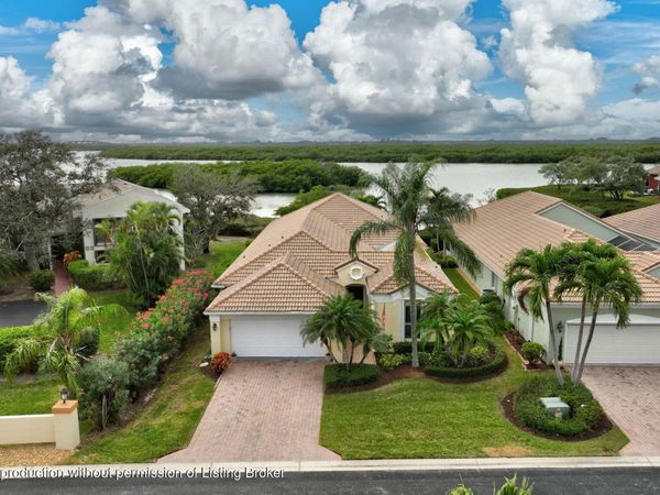 3305 Caracal Drive, Ft Pierce, FL 34949