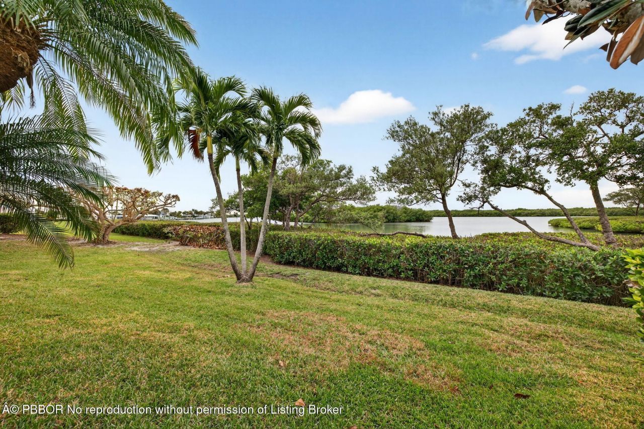 3305 Caracal Drive, Fort Pierce, FL 34949 Photo