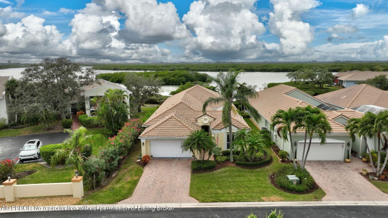 3305 Caracal Drive, Fort Pierce, FL 34949 Photo