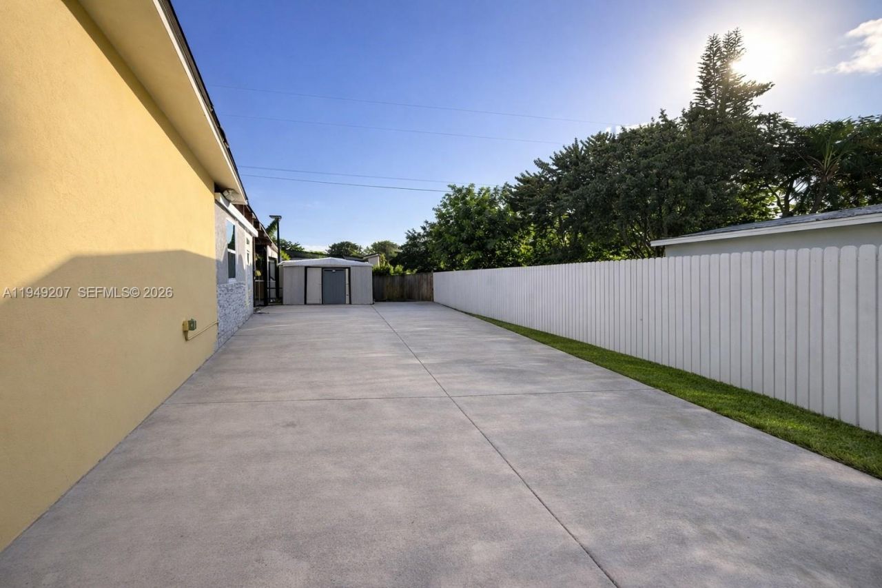 11930 SW 187th Ter , Miami, FL 33177 Photo