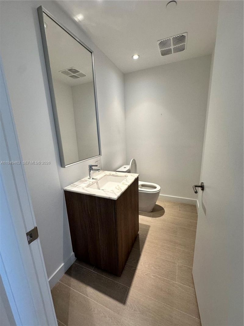 500 Alton Rd , Unit 1408, Miami Beach, FL 33139 Photo