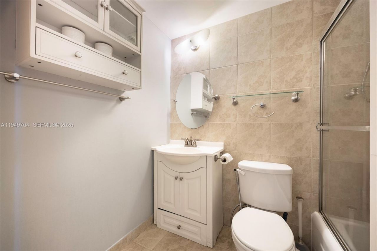 7441 Wayne Ave, Unit 2B, Miami Beach, FL 33141 Photo