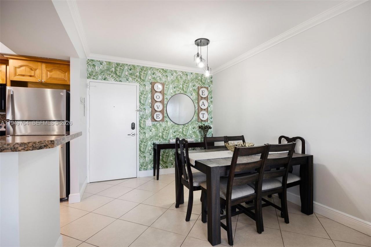 7441 Wayne Ave, Unit 2B, Miami Beach, FL 33141 Photo