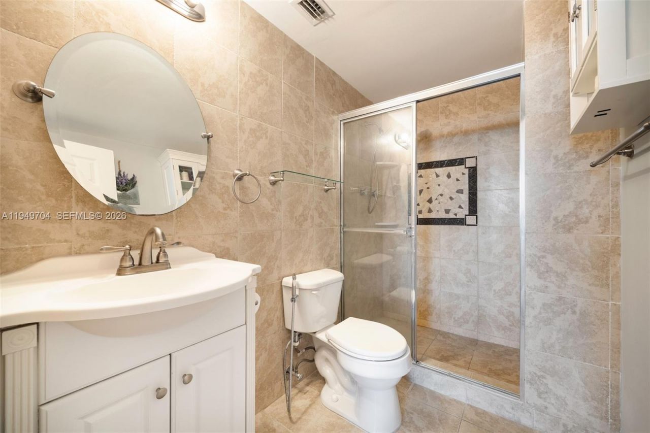 7441 Wayne Ave, Unit 2B, Miami Beach, FL 33141 Photo