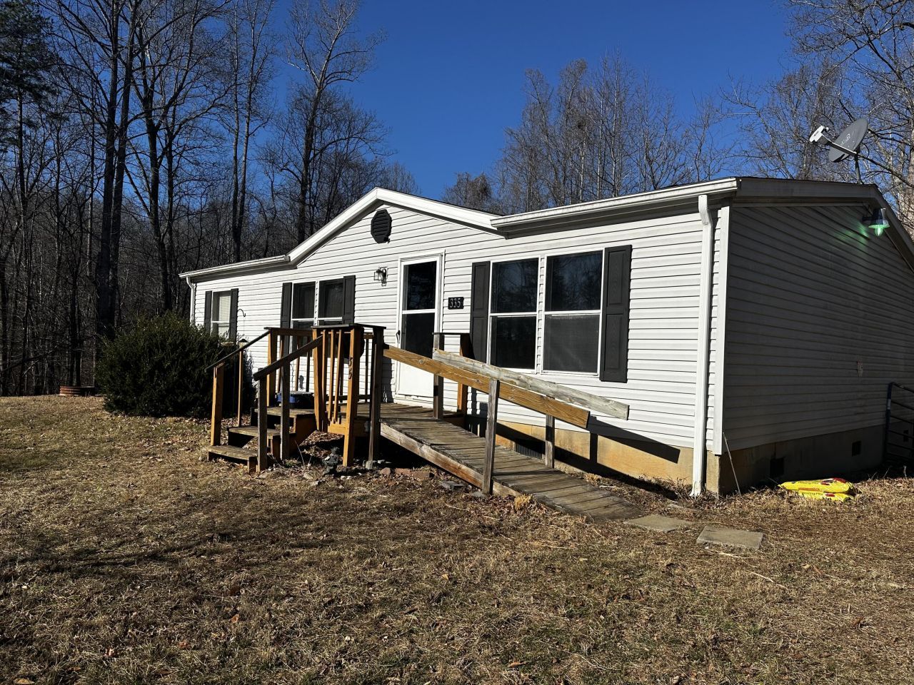 335 Lauren Mill Dr, Fieldale, VA 24089 Main Photo