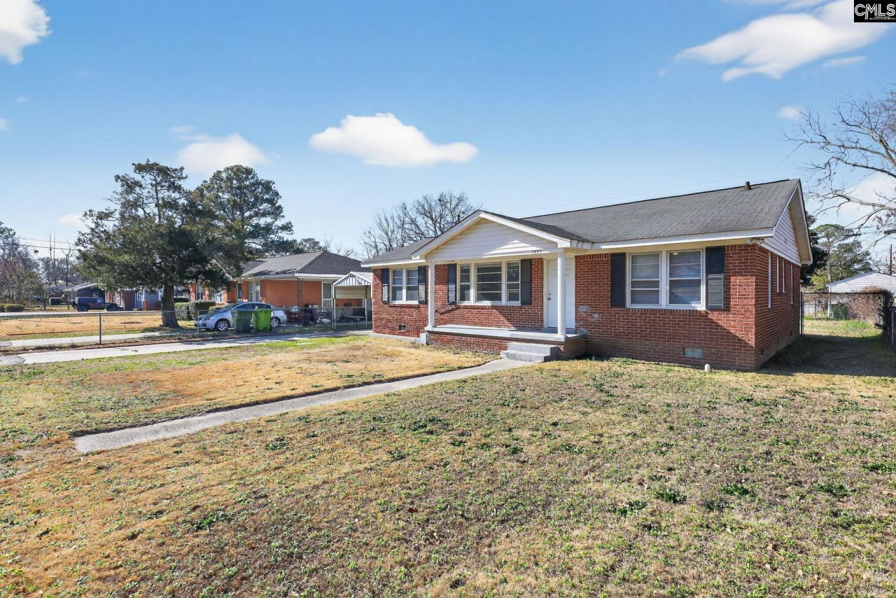 1455 Aralia Drive Photo 4