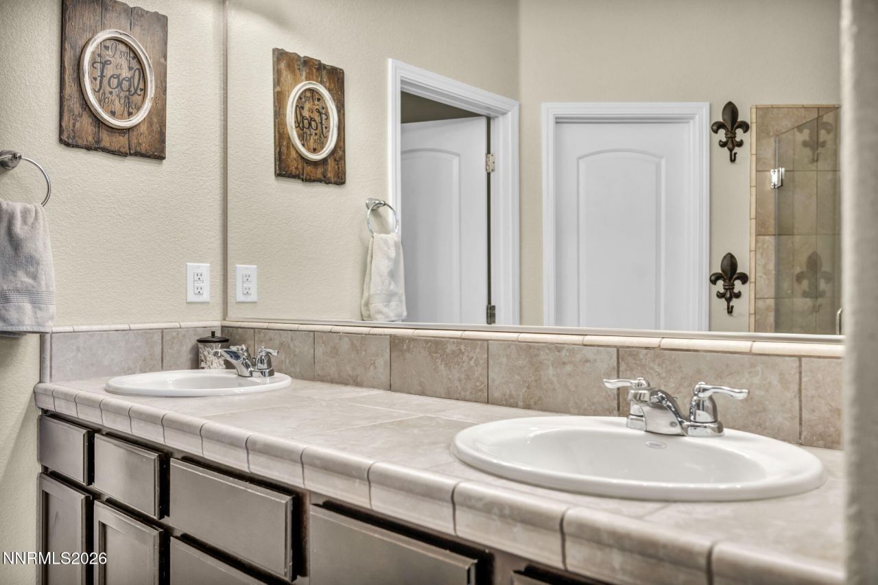 7058 Cinder Village Drive, Sparks, NV 89436 Photo