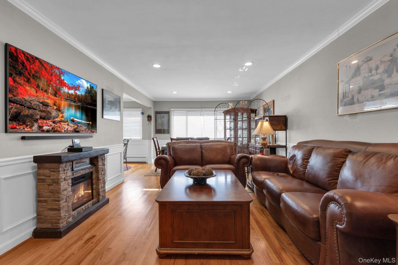 7 E Lawrence Park Drive, Unit 8, Piermont, NY 10968 Main Photo