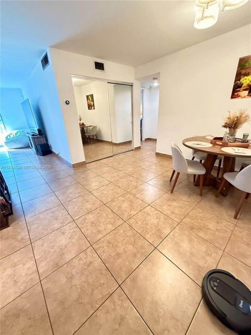 5790 Stirling Rd, Unit 104, Hollywood, FL 33021 Photo