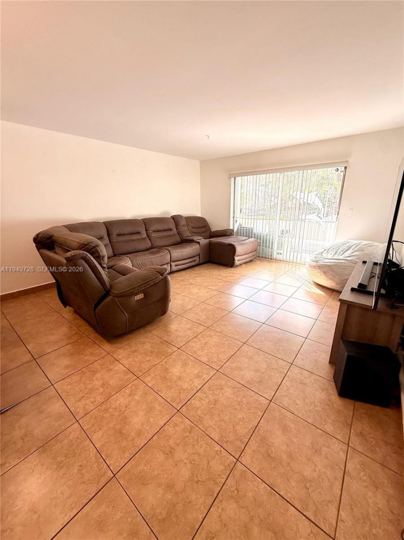 5790 Stirling Rd, Unit 104, Hollywood, FL 33021 Photo