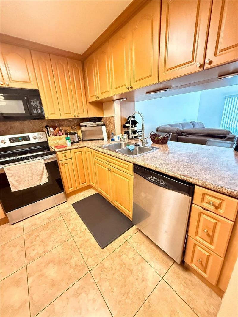 5790 Stirling Rd, Unit 104, Hollywood, FL 33021 Photo