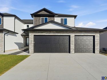 8920 Peregrine Road, Lincoln, NE 68505