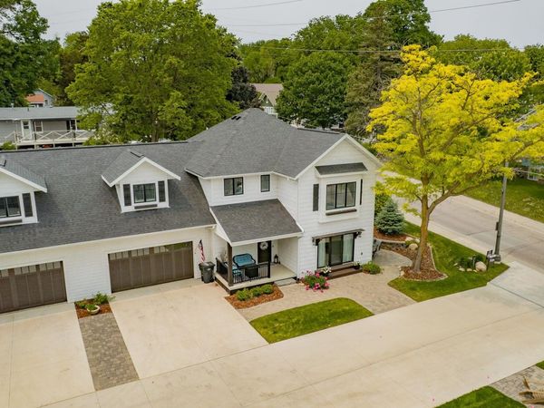 171 Linden Dr., Arnolds Park, IA 51331