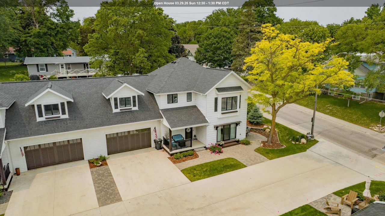 171 Linden Dr.  Arnolds Park, IA 51331